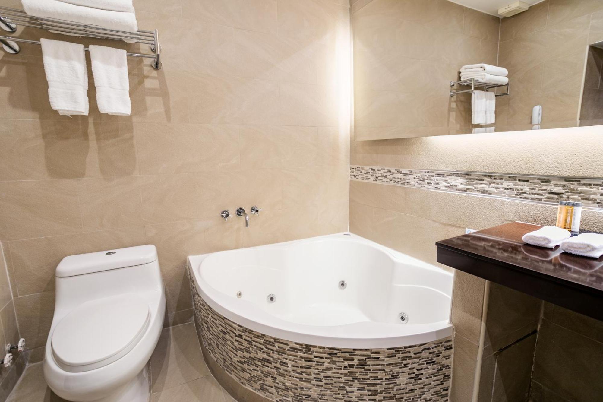 Готель Wyndham Costa Del Sol Куско Екстер'єр фото