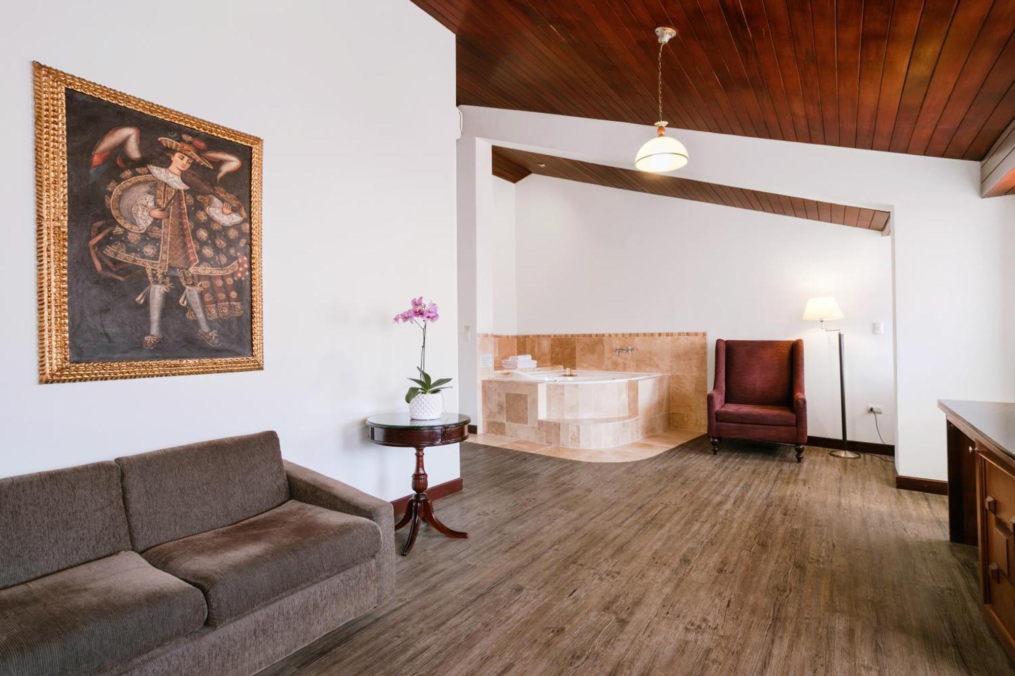 Готель Wyndham Costa Del Sol Куско Екстер'єр фото