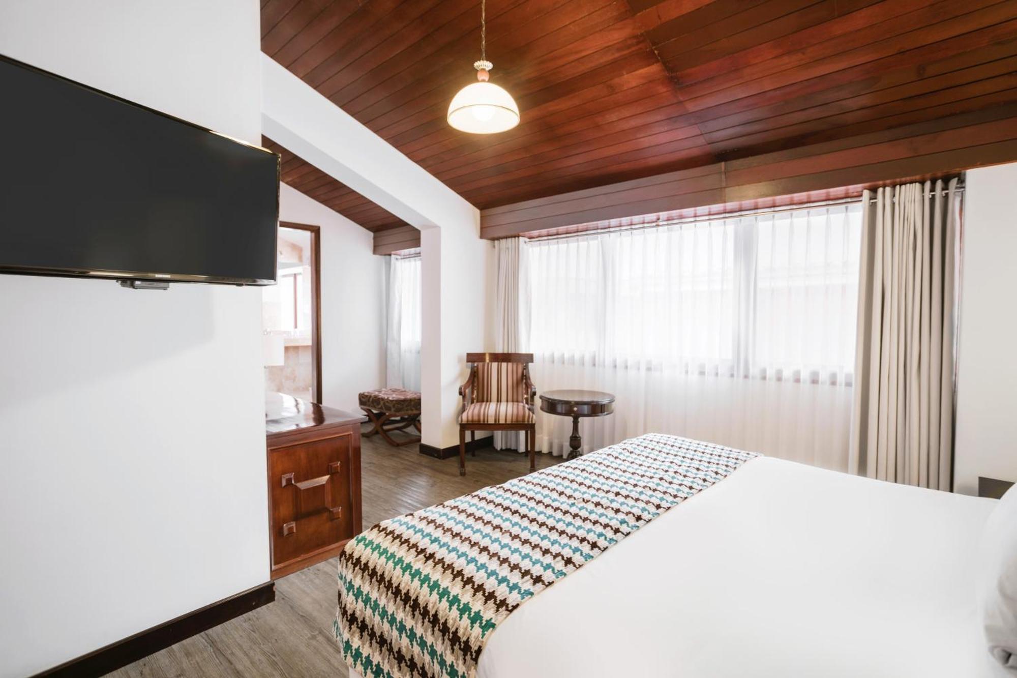 Готель Wyndham Costa Del Sol Куско Екстер'єр фото