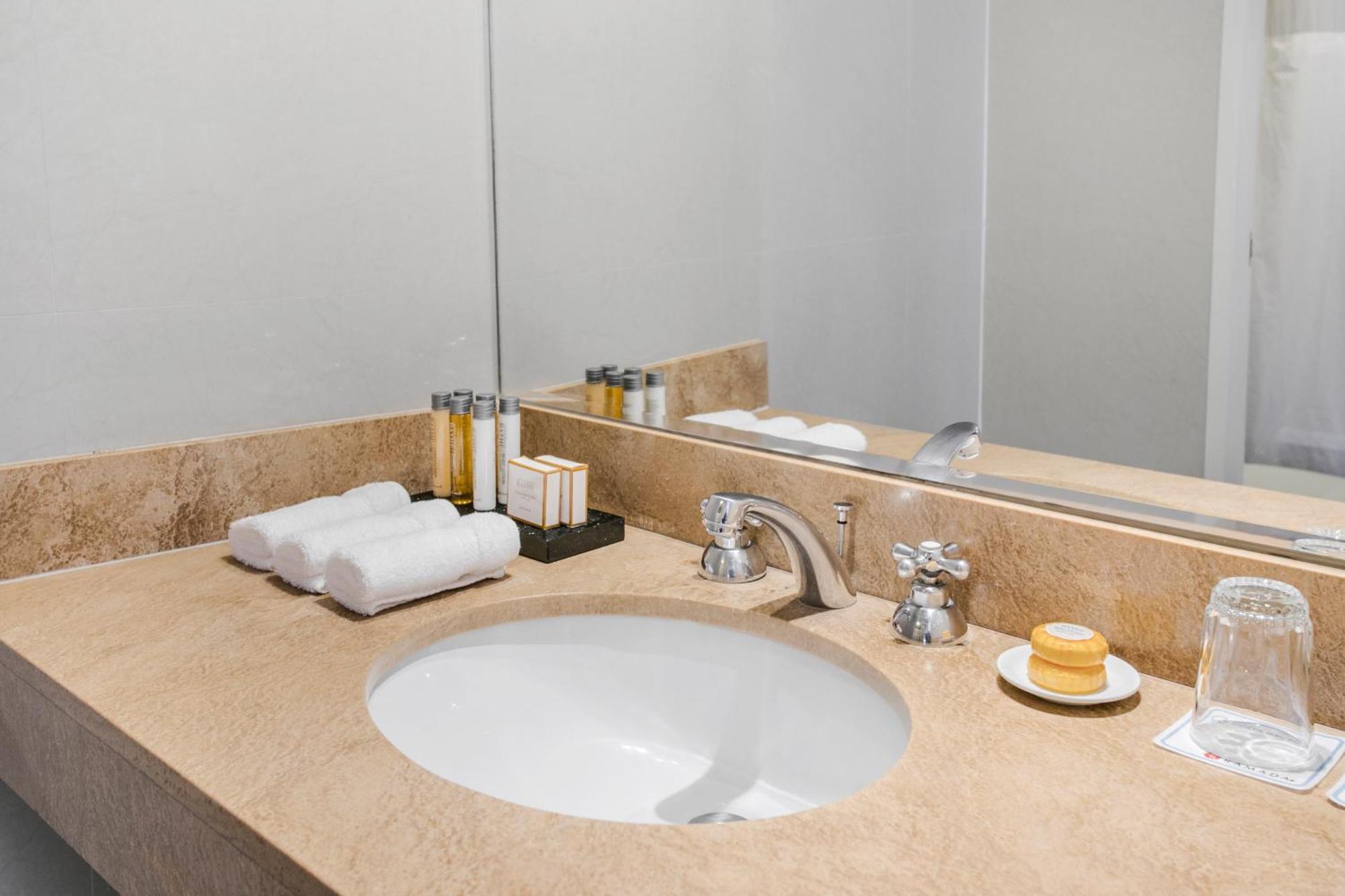 Готель Wyndham Costa Del Sol Куско Екстер'єр фото